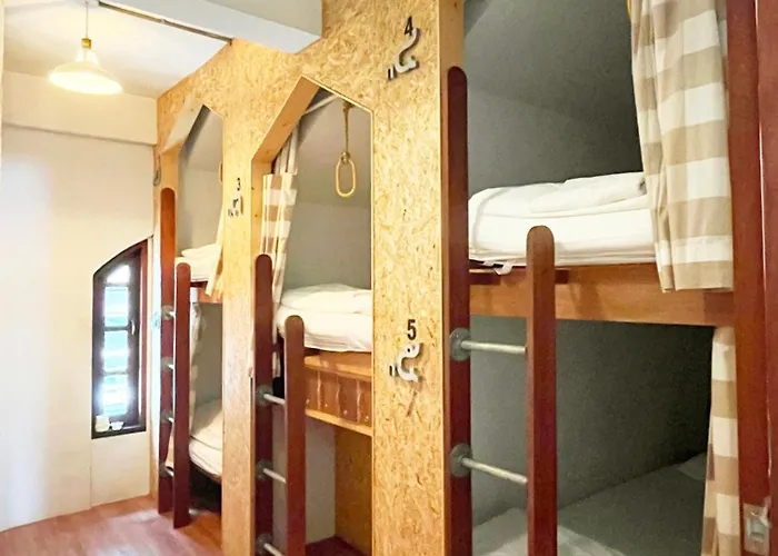 Hostel Barn & Bed At Bts Phrom Phong