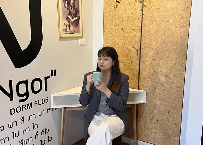Hostel Barn & Bed At Bts Phrom Phong *