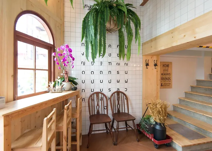 Hostel Barn & Bed At Bts Phrom Phong Bangkok
