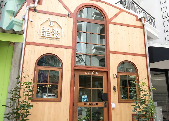 Barn & Bed At Bts Phrom Phong * Bangkok