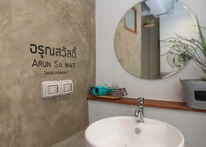Hostel Barn & Bed At Bts Phrom Phong