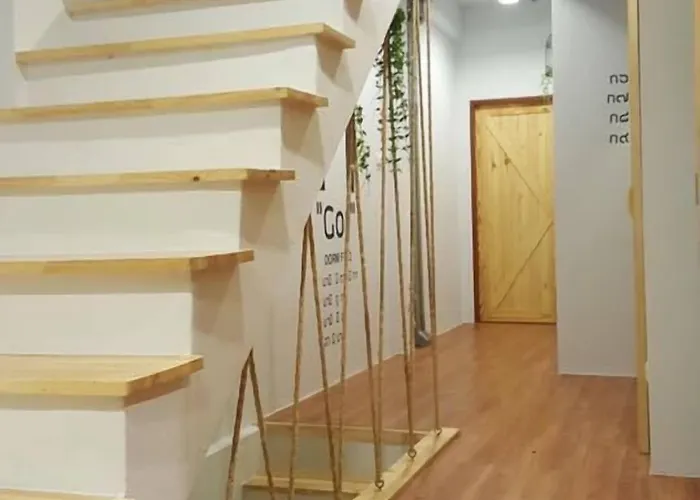 Hostel Barn & Bed At Bts Phrom Phong *
