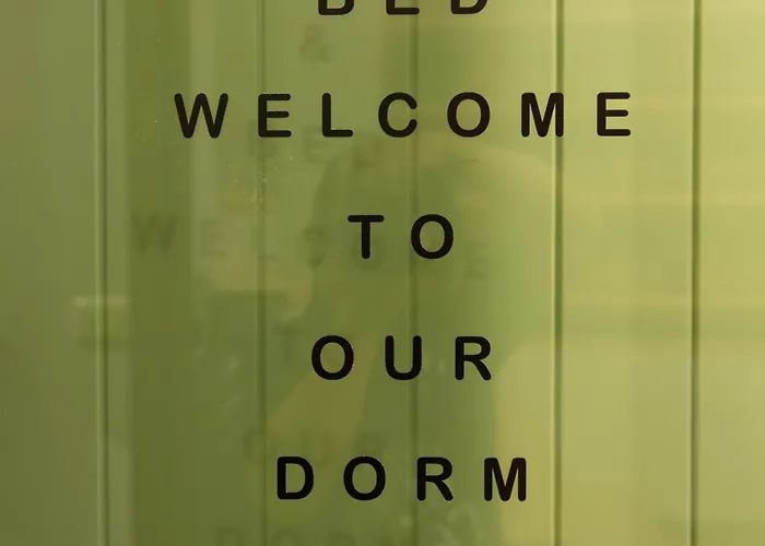ホステル Barn & Bed At Bts Phrom Phong *
