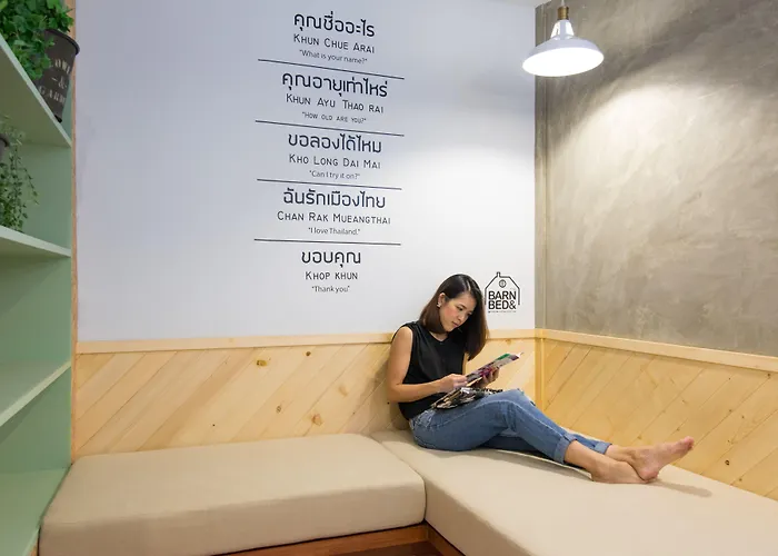 Hostel Barn & Bed At Bts Phrom Phong Bangkok