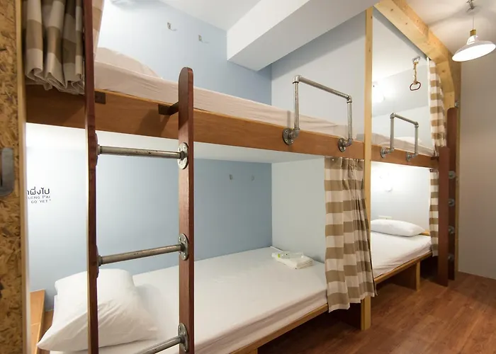 Hostel Barn & Bed At Bts Phrom Phong Bangkok