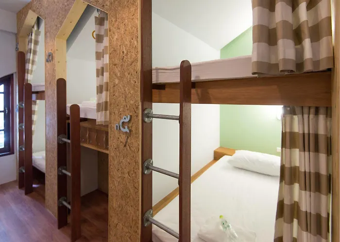 Barn & Bed At Bts Phrom Phong * Bangkok